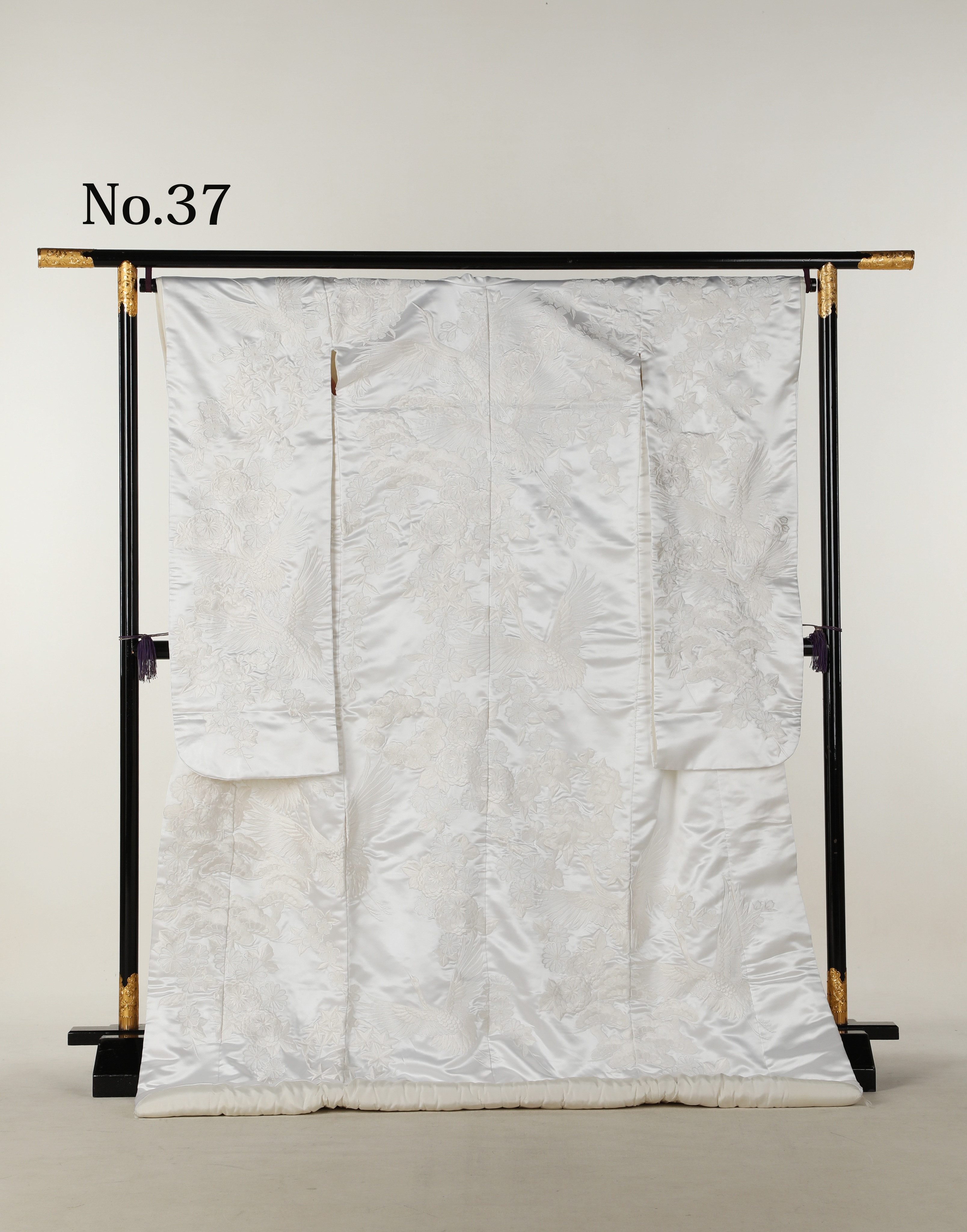 和装 白無垢 No.37｜白繻子地・鳳凰と牡丹の総刺繍柄