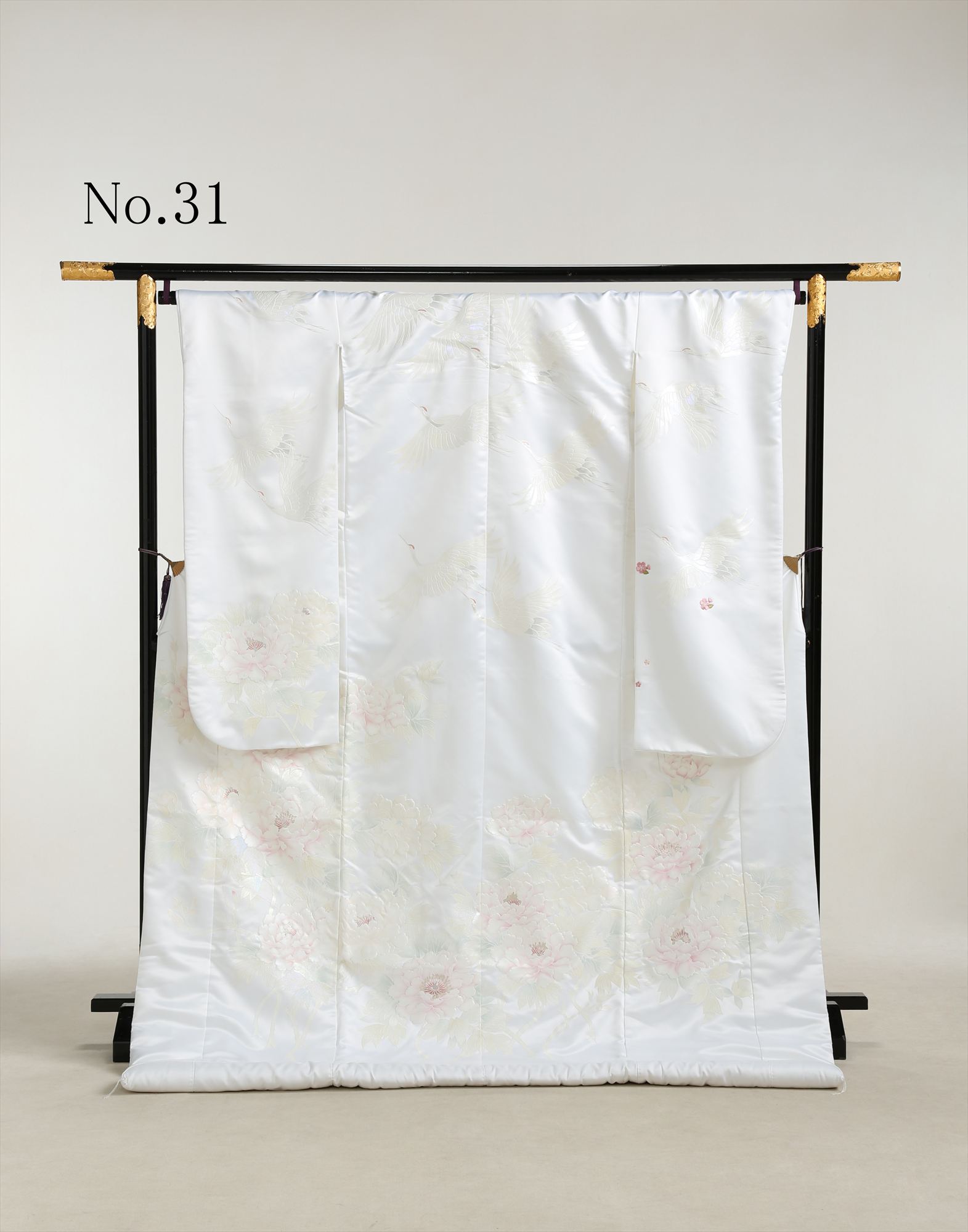 和装 白無垢 No.31｜白地・鶴と牡丹柄・淡いピンクの色差し入り
