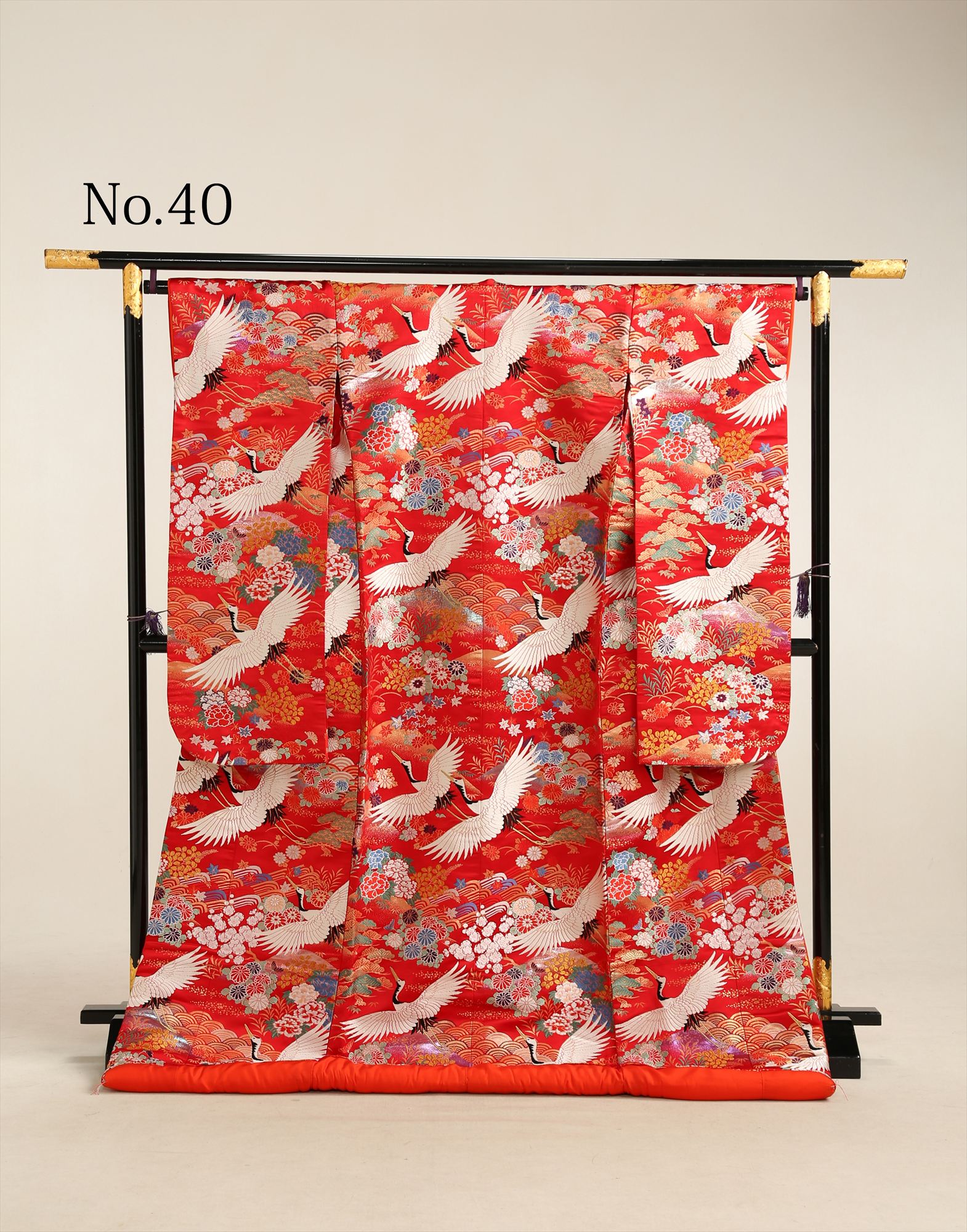 和装 色打掛 No.40｜赤地に鶴・松・菊花