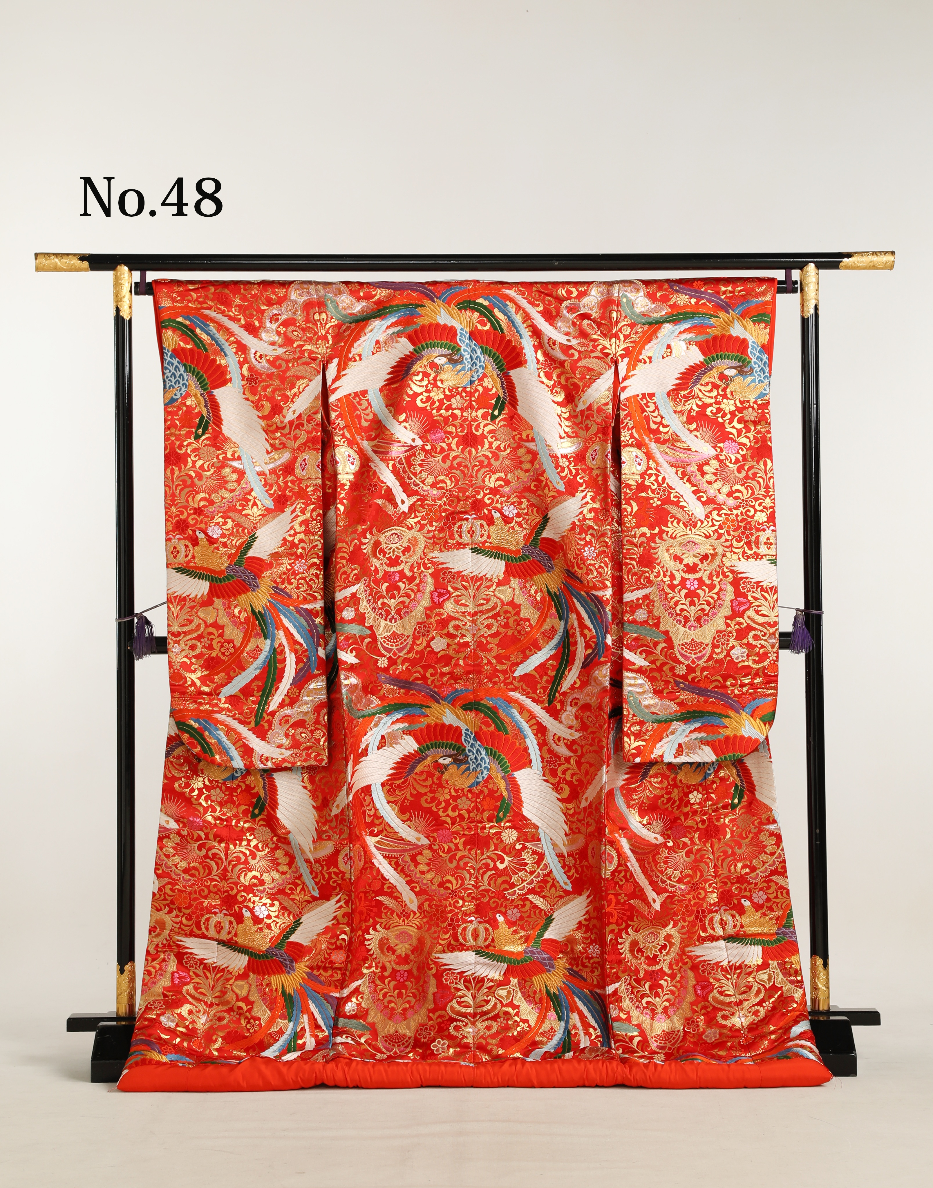 和装 色打掛 No.48｜赤地に鳳凰と唐草の総柄