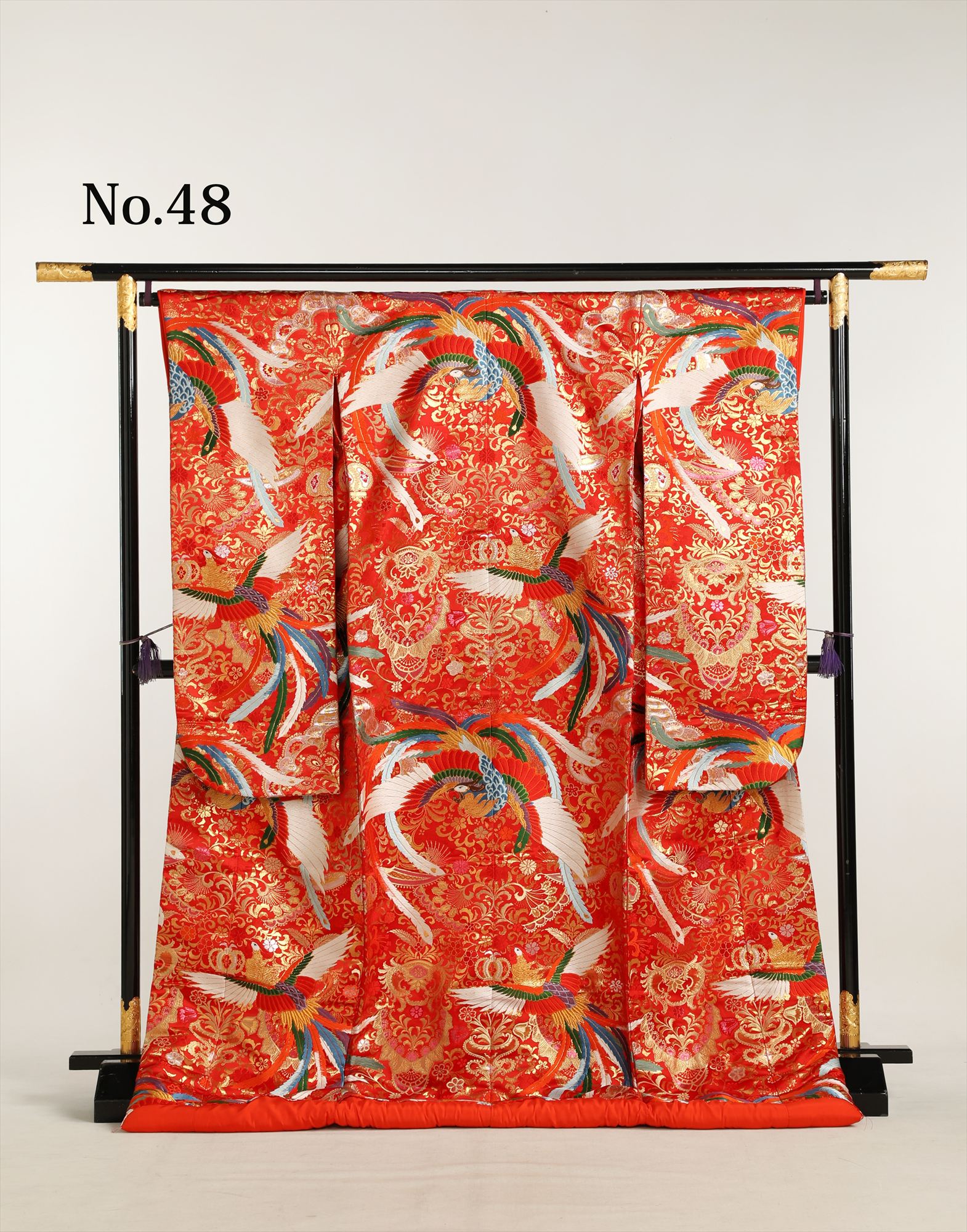 和装 色打掛 No.48｜赤地に鳳凰と唐草の総柄