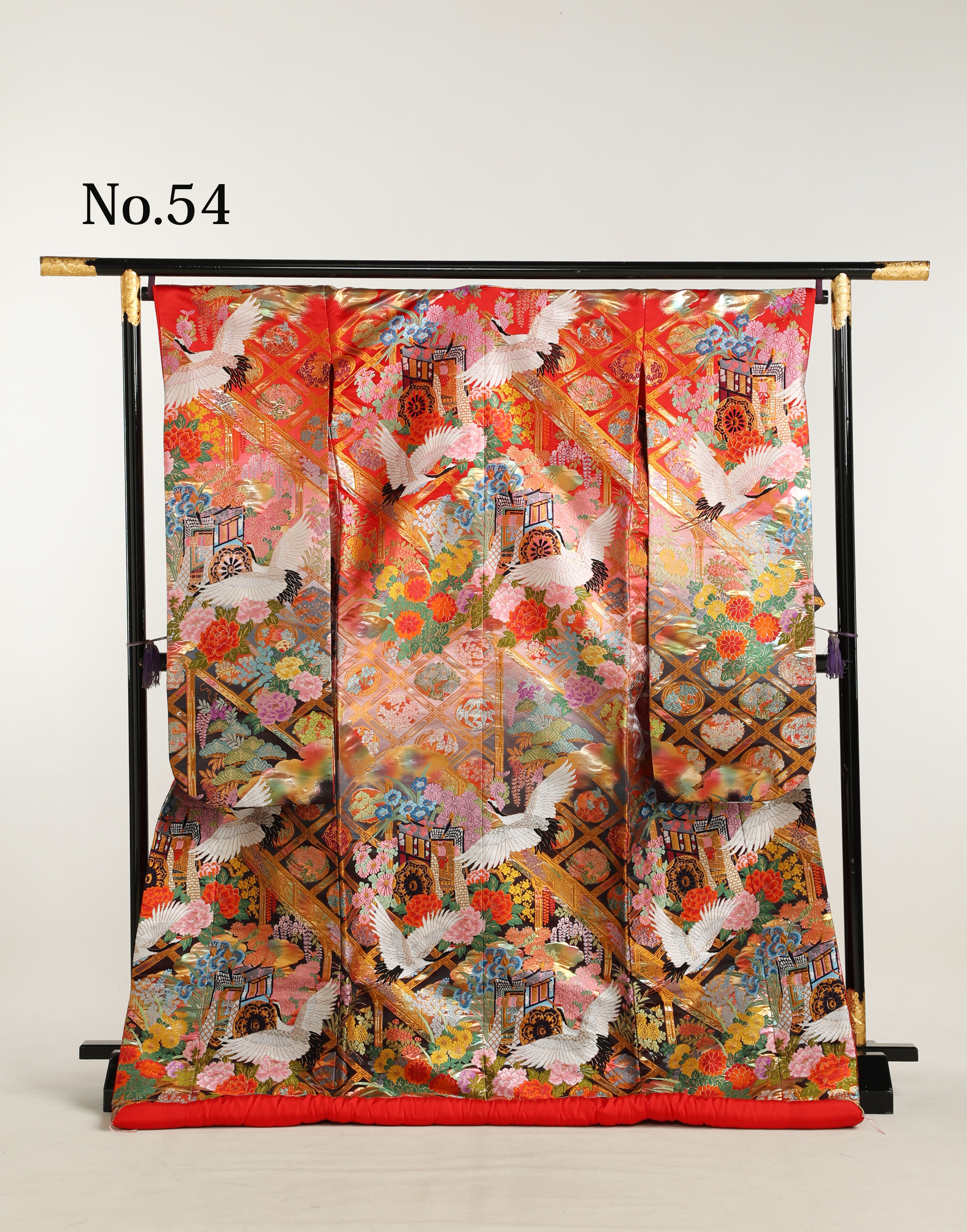 和装 色打掛 No.54｜赤黒地に鶴・御所車・菱格子