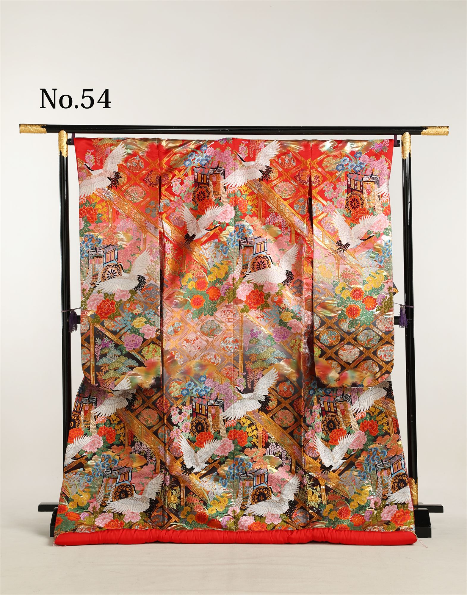 和装 色打掛 No.54｜赤黒地に鶴・御所車・菱格子