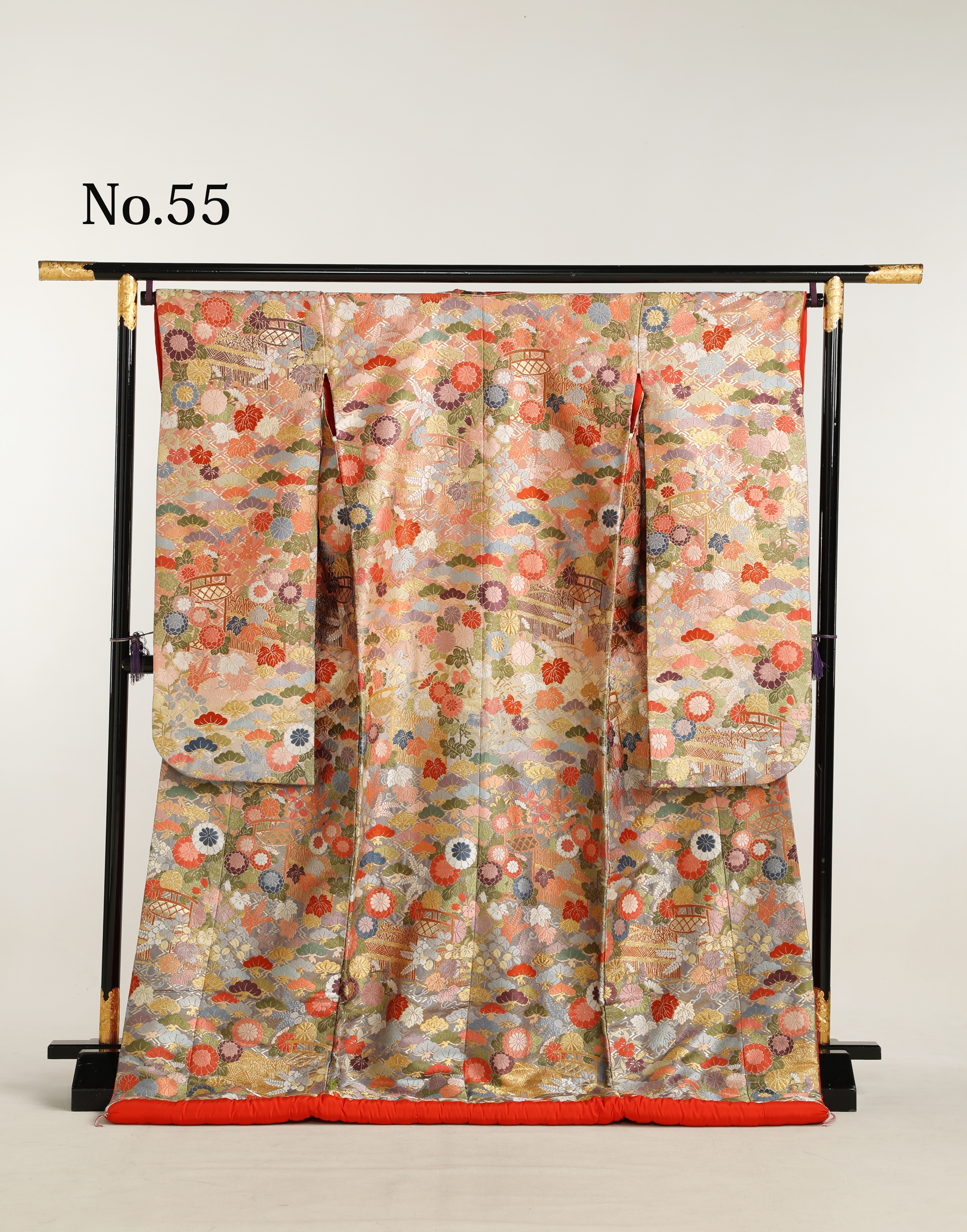 和装 色打掛 No.55｜淡い色調に菊花と御所車の総柄