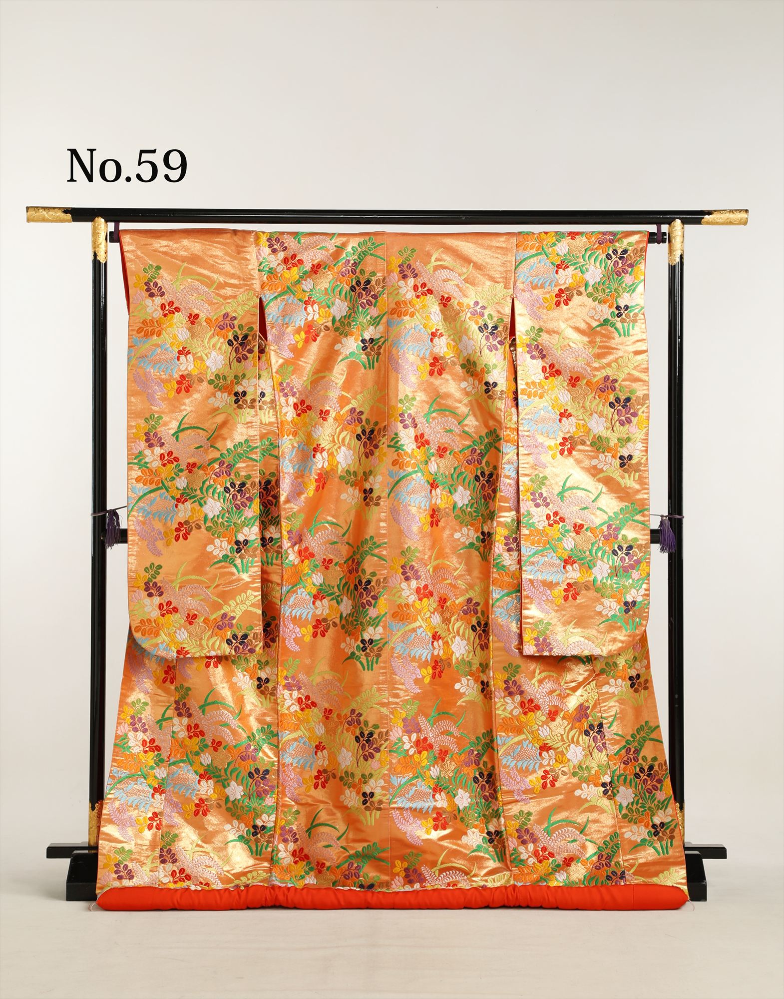 和装 色打掛 No.59｜オレンジ地に萩・菊の折枝模様